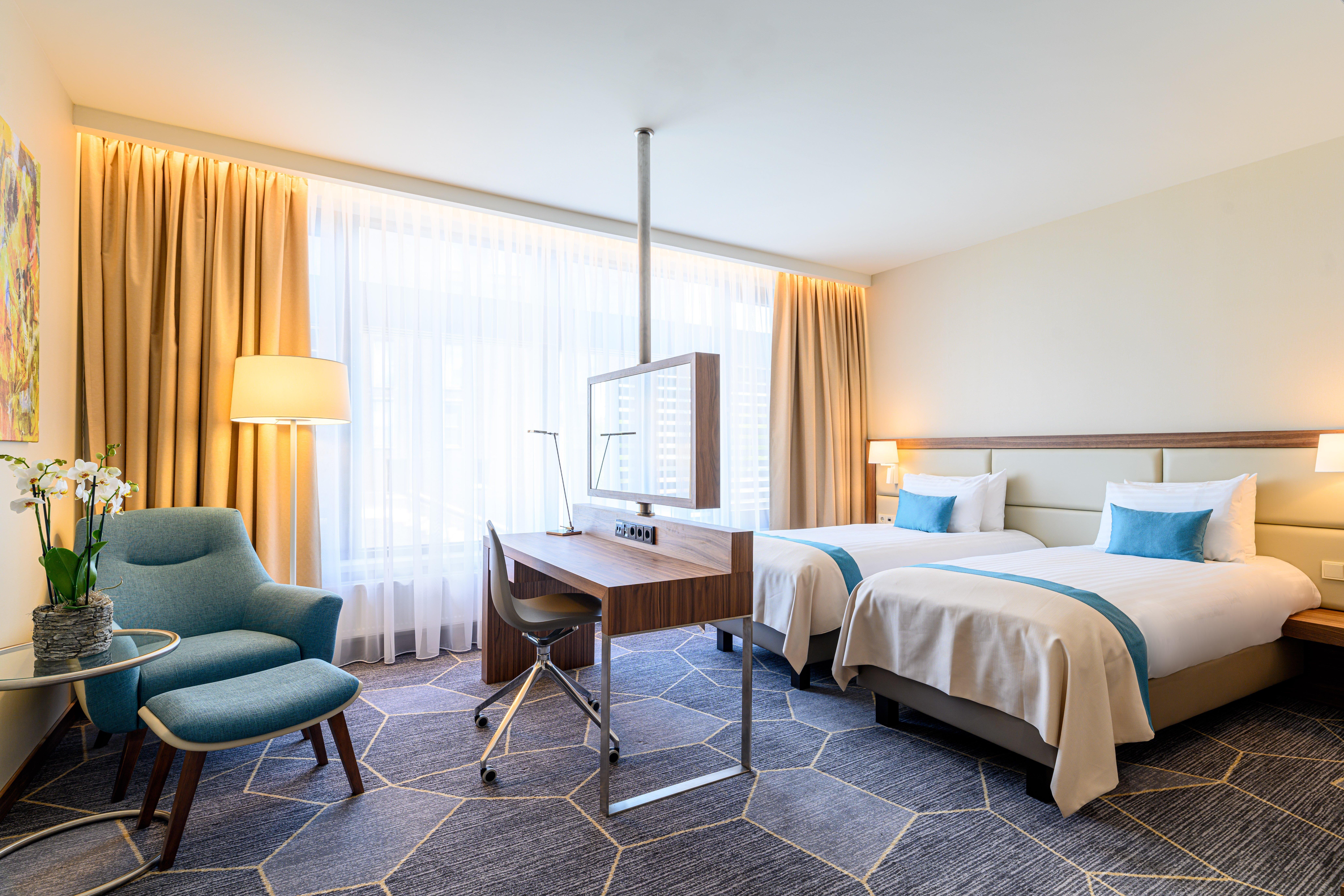 คราวน์ พลาซา มาสทริชท์ Hotel ภายนอก รูปภาพ