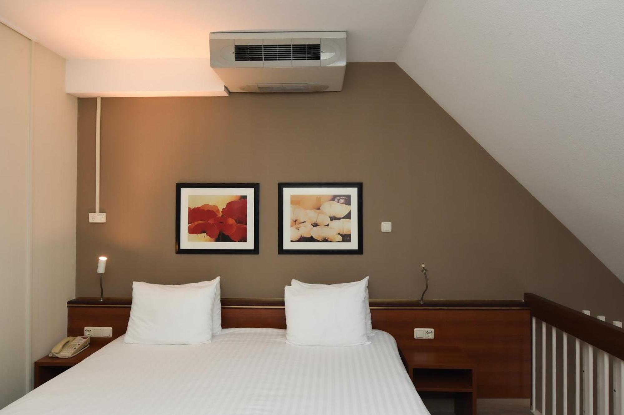 คราวน์ พลาซา มาสทริชท์ Hotel ภายนอก รูปภาพ