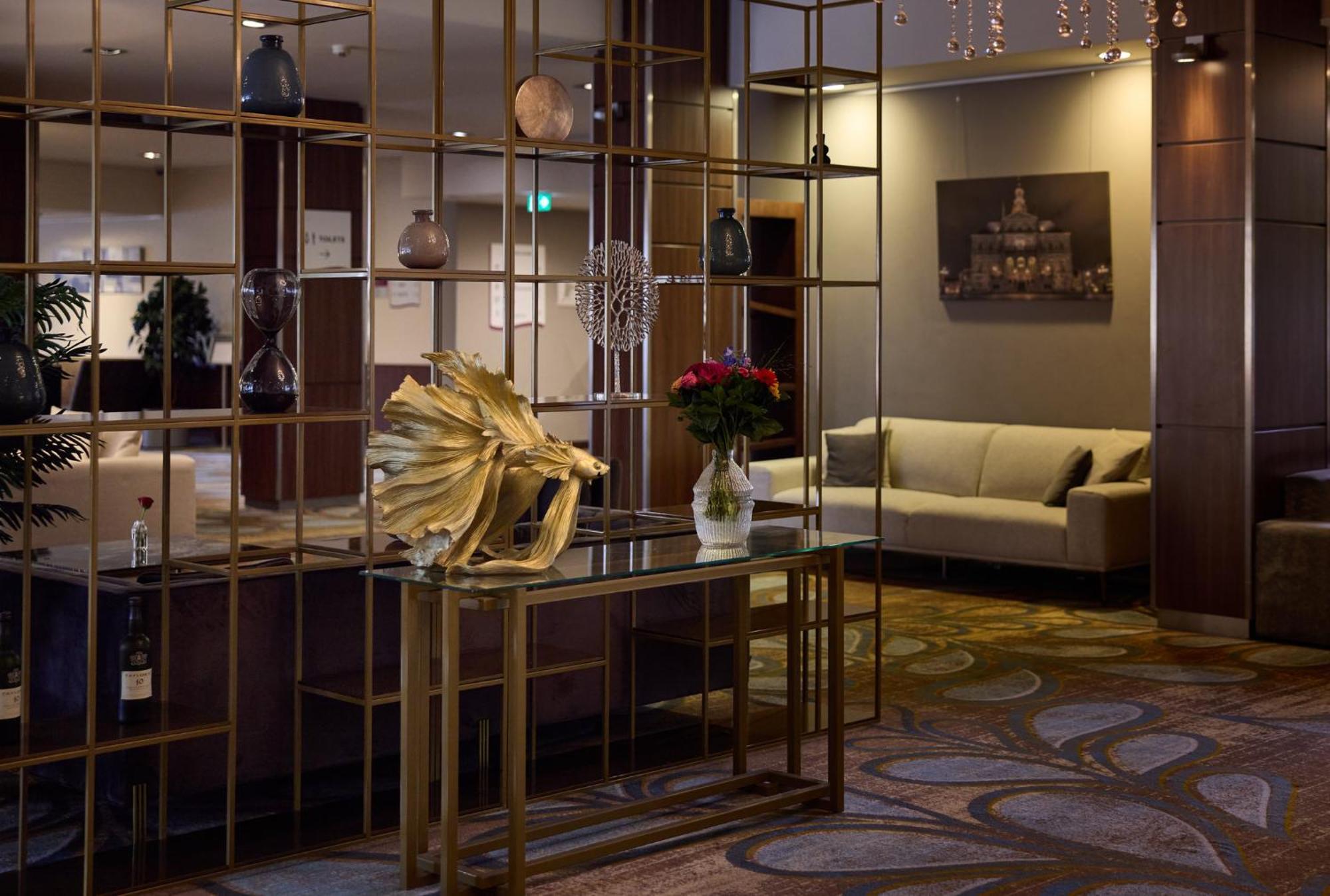 คราวน์ พลาซา มาสทริชท์ Hotel ภายนอก รูปภาพ